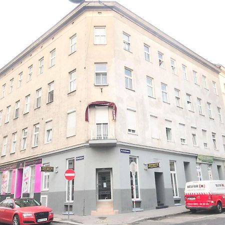 Апартаменты "Be My Guest" Near Metro Station! Вена Экстерьер фото