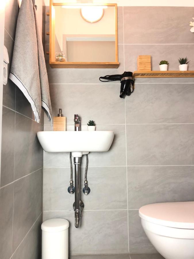 Апартаменты "Be My Guest" Near Metro Station! Вена Экстерьер фото