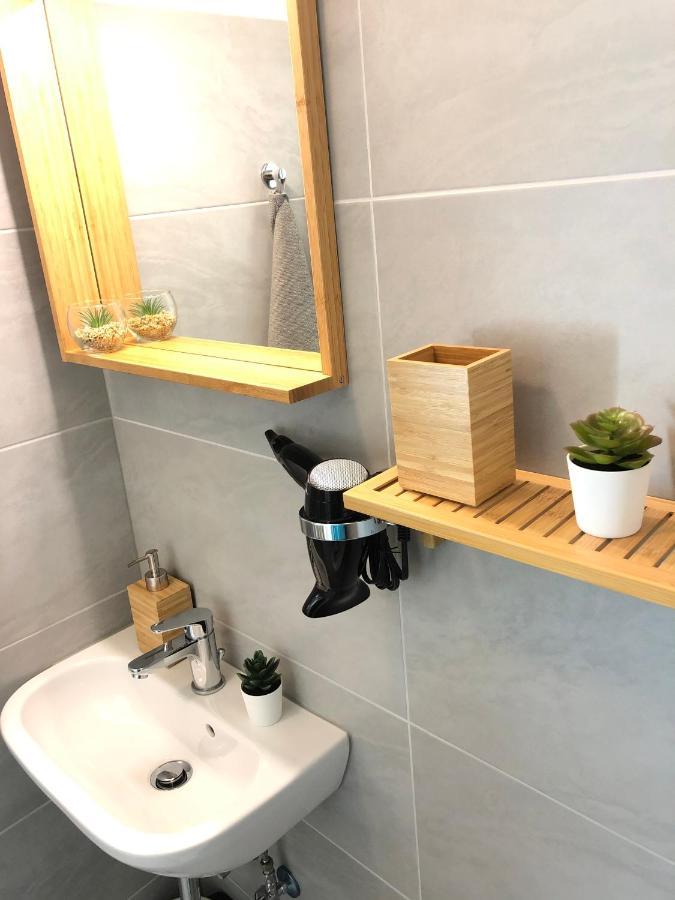 Апартаменты "Be My Guest" Near Metro Station! Вена Экстерьер фото