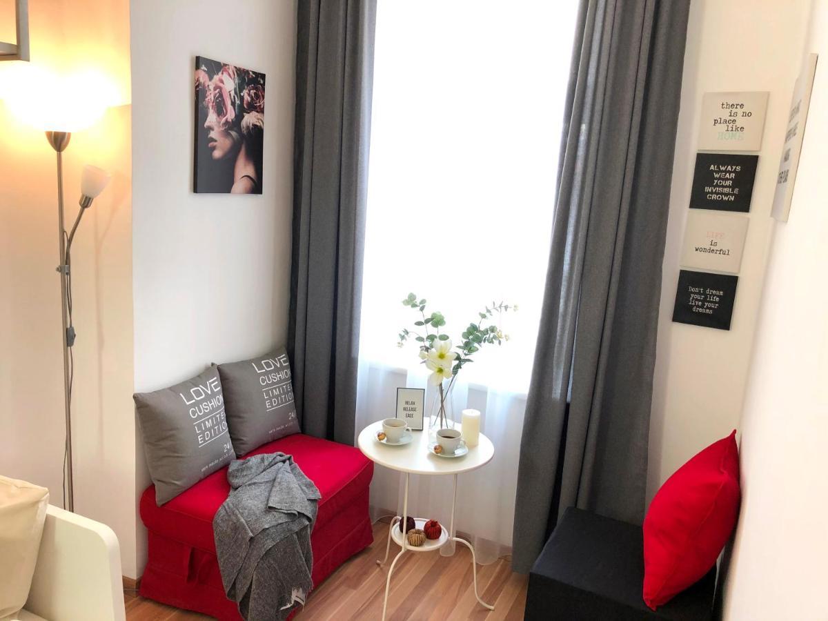 Апартаменты "Be My Guest" Near Metro Station! Вена Экстерьер фото