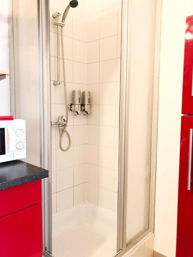 Апартаменты "Be My Guest" Near Metro Station! Вена Экстерьер фото